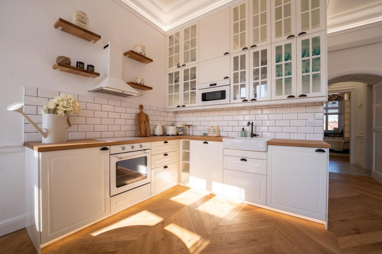 Apartmán Charme De Provence In Praha Exteriér fotografie