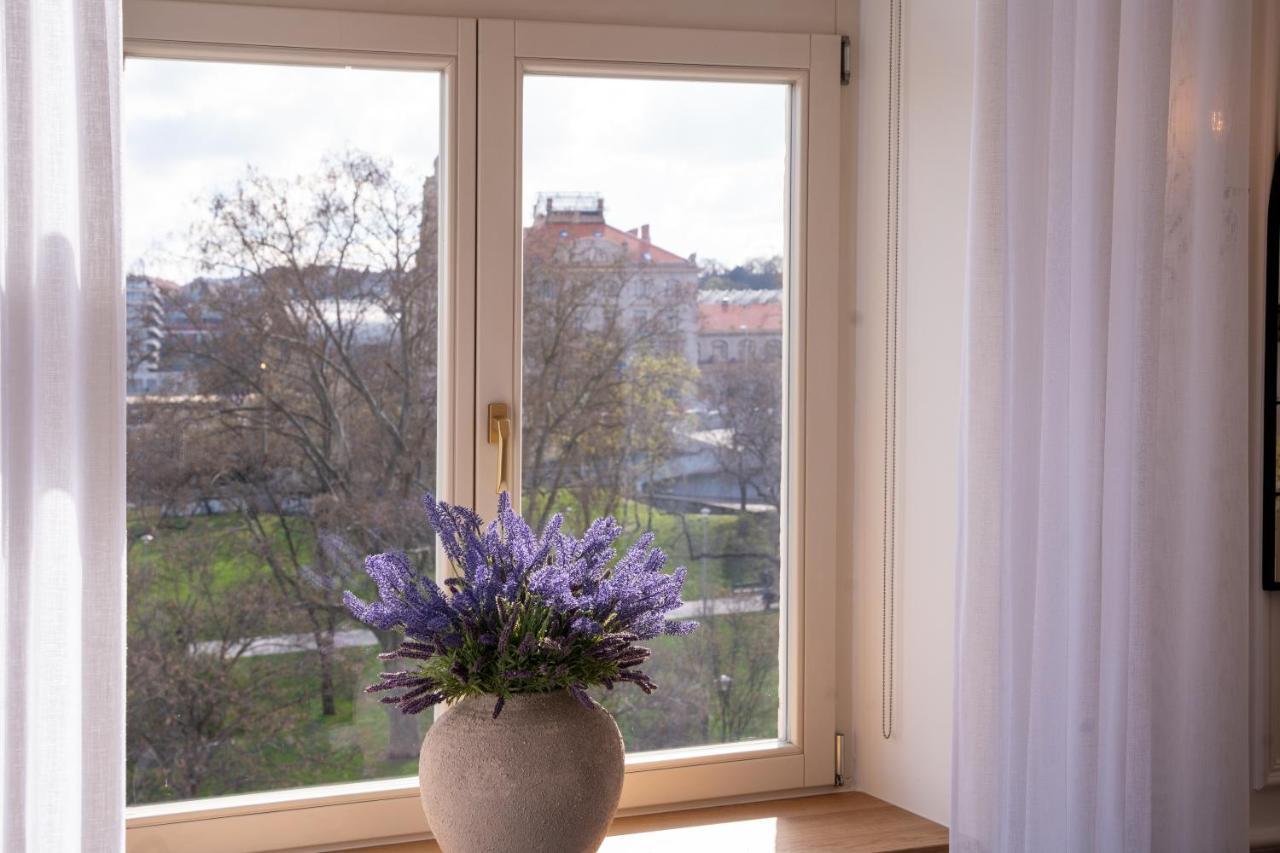 Apartmán Charme De Provence In Praha Exteriér fotografie