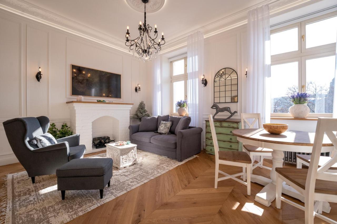 Apartmán Charme De Provence In Praha Exteriér fotografie
