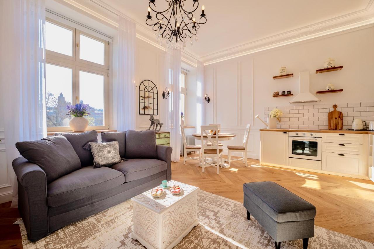 Apartmán Charme De Provence In Praha Exteriér fotografie